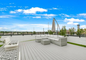 Luna Rooftop Villa